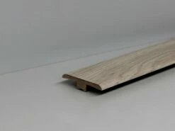 Profilo Coprigiunti Rovere Sbiancato Mdf Lunghezza 2,4m